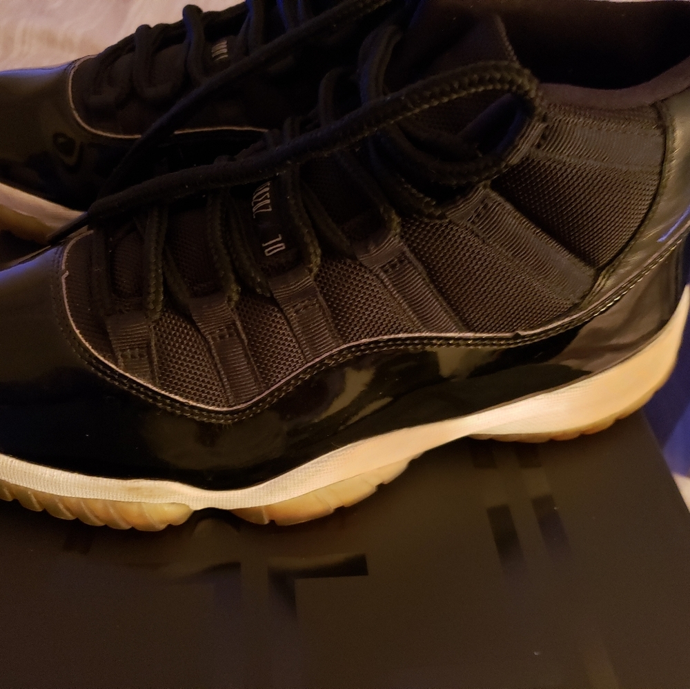 Jordan 11's